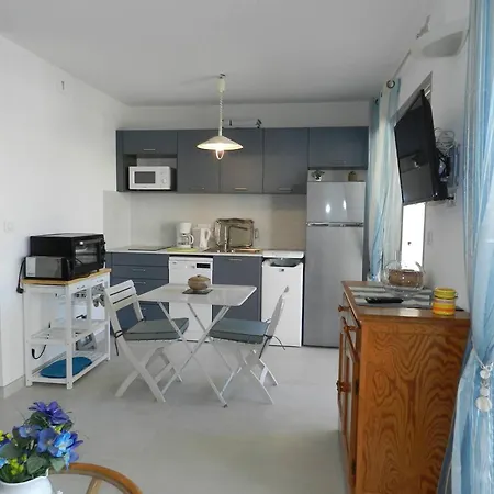 Appartamento Avec Terrasse, Parking Privatif Et Proche - - Fr-1-251-772 *
