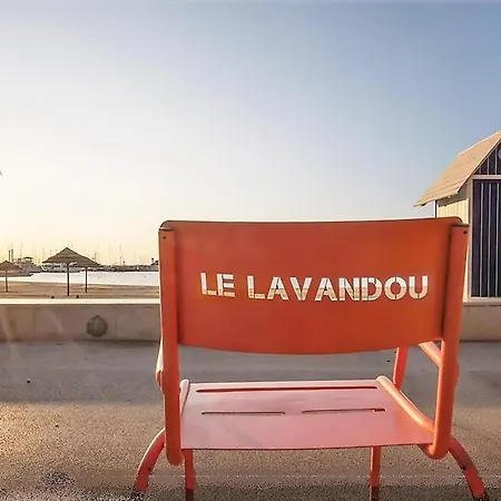 Avec Terrasse, Parking Privatif Et Proche - - Fr-1-251-772